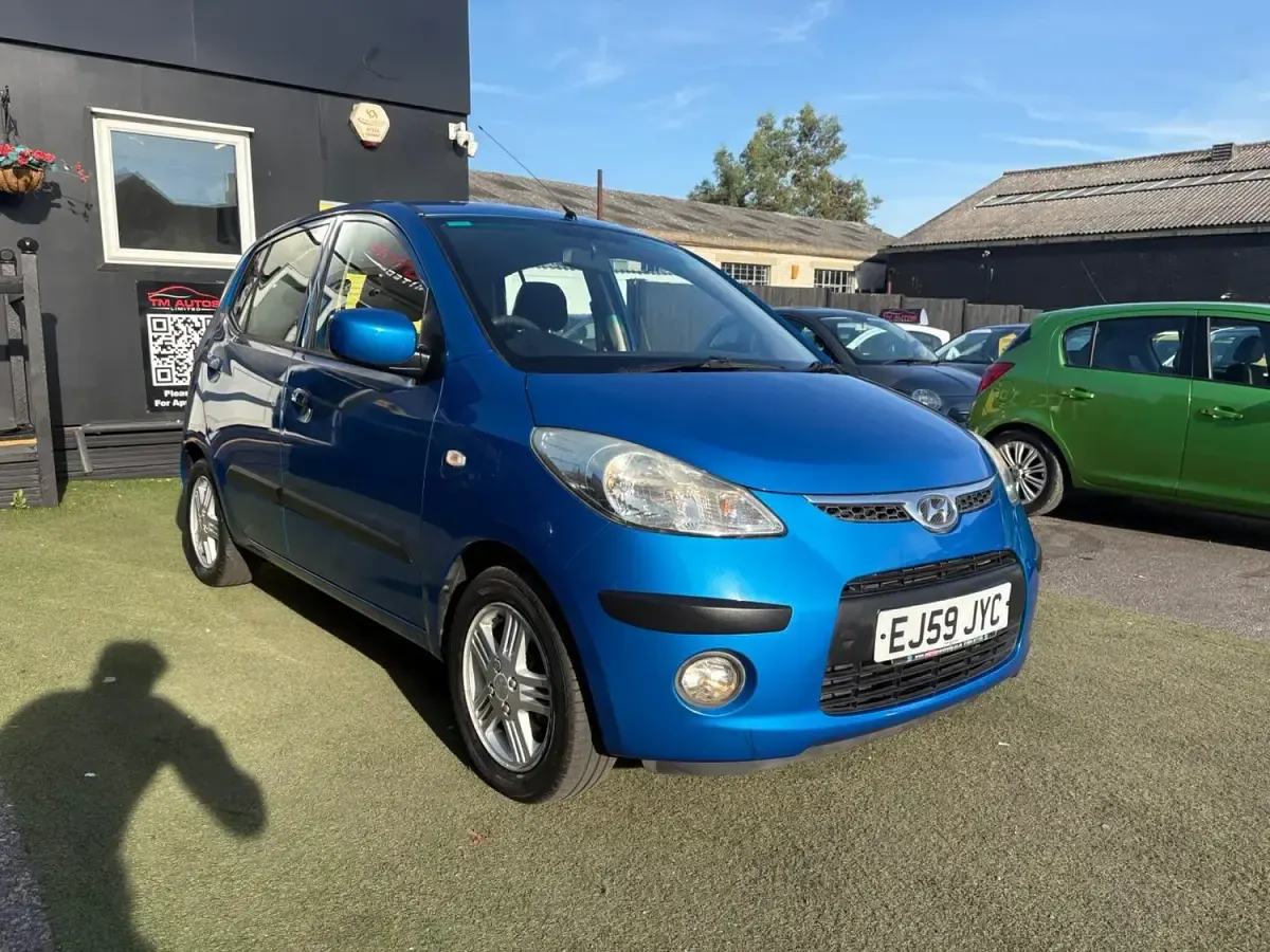 Used Hyundai i10 Comfort 77 HP (56 kW) 2009 Blue Hatchback