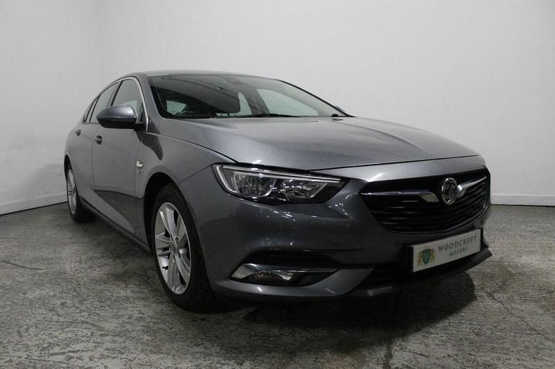 Second-hand Vauxhall Insignia Sport 2018 Gri Hatchback