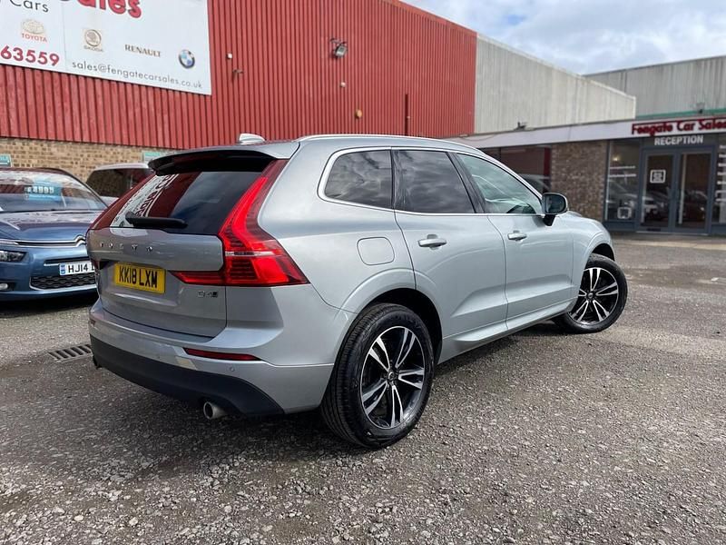 Used Volvo XC60 Momentum 2018 Silver SUV