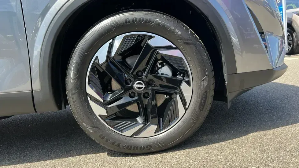 New Nissan Qashqai 140 HP (102 kW) 2026 Gun metallic SUV