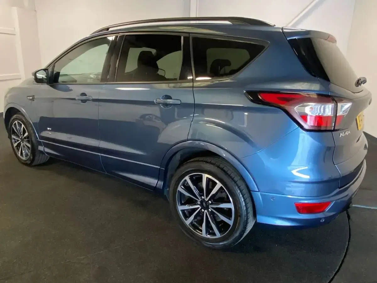 Used Ford Kuga ST-Line 180 HP (132 kW) 2019 Blue SUV