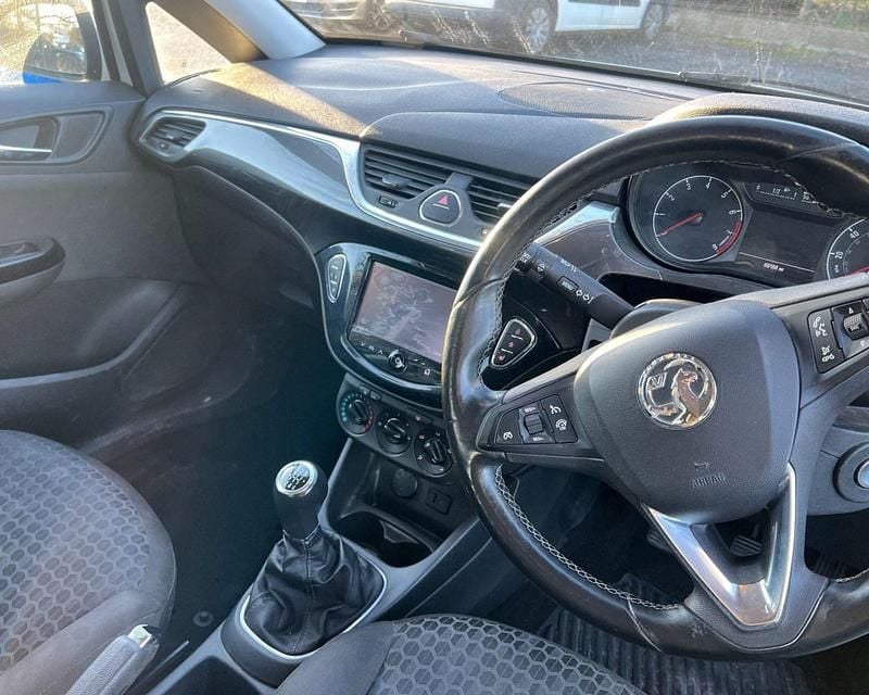 Used Vauxhall Corsa Excite 2015 White Hatchback