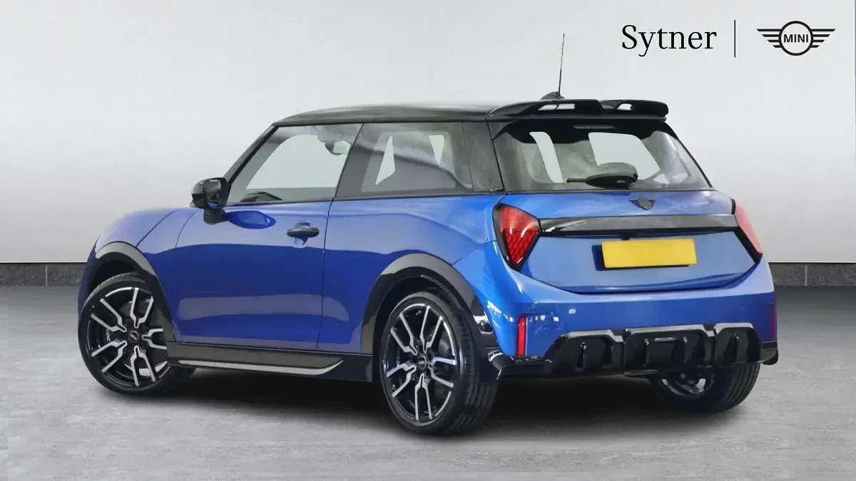 Used Mini Cooper Hatch 113 kW (154 HP) 2025 Blue Hatchback