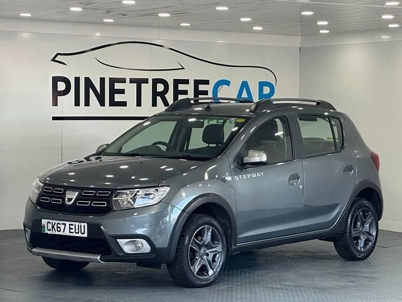 Used Dacia Sandero Stepway 90 HP (66 kW) 2017 Grey Hatchback