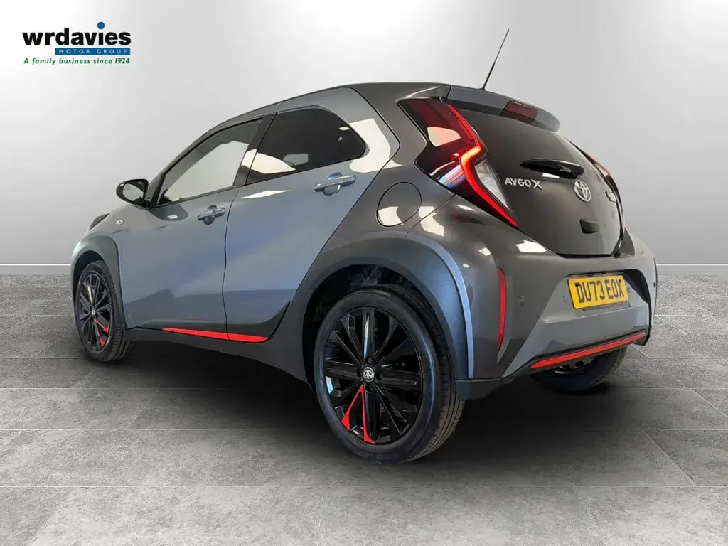 Used Toyota Aygo X 72 HP (52 kW) 2023 Grey SUV