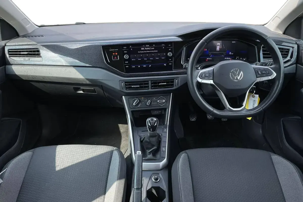 Used VW Polo Life 95 HP (69 kW) 2023 Grey Hatchback