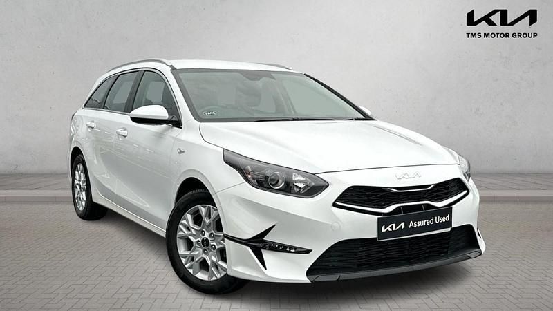 Used Kia Ceed 2025 White Hatchback
