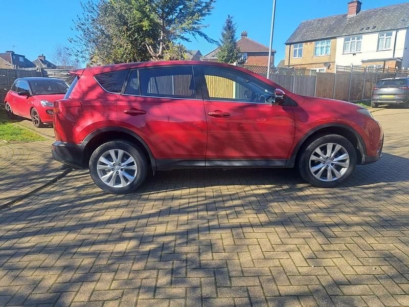 Used Toyota RAV4 150 HP (110 kW) 2013 Red SUV