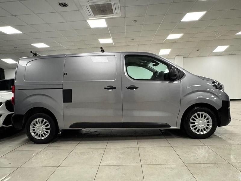 Used Toyota Proace 120 HP (88 kW) 2021 Grey MPV