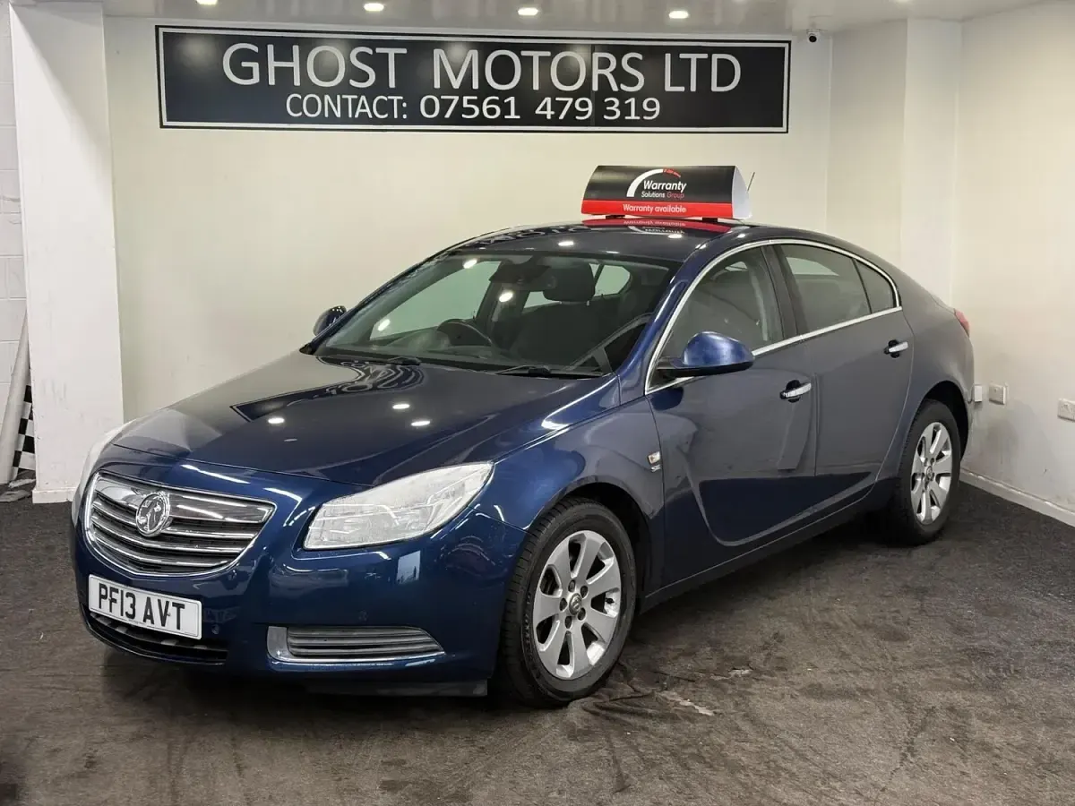 Used Vauxhall Insignia 160 HP (117 kW) 2013 Blue Hatchback