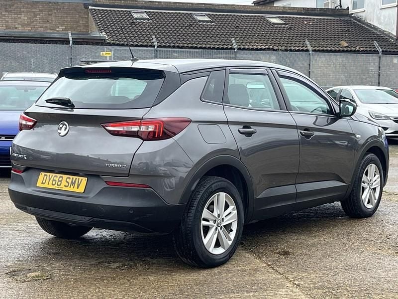 Used Vauxhall Grandland X 130 HP (95 kW) 2018 Grey SUV