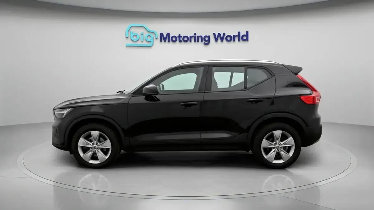 Used Volvo XC40 Core 2022 Black SUV