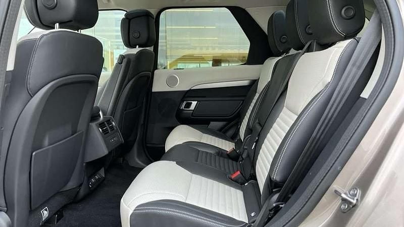 Used Land Rover Discovery 5 HSE Dynamic 350 HP (257 kW) 2024 Metallic  lantau bronze SUV