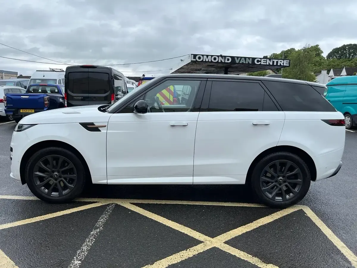 Used Land Rover Range Rover Sport SE Dynamic 295 HP (216 kW) 2023 White SUV