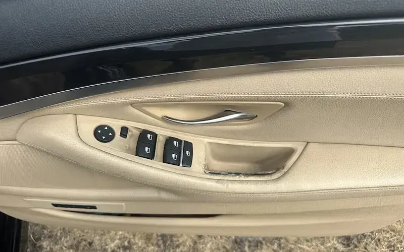 Used BMW 520 184 HP (135 kW) 2010 Black Sedan