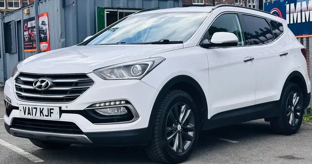 Used Hyundai Santa Fe Premium 200 HP (147 kW) 2017 White SUV