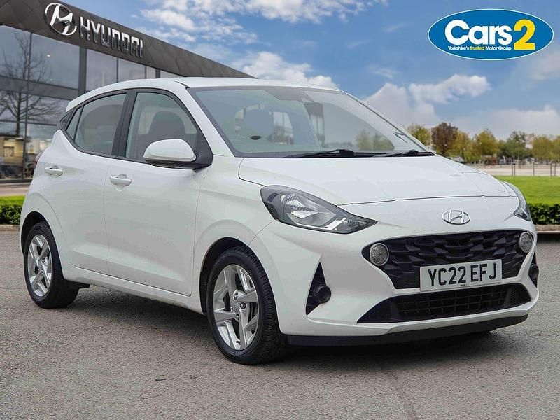 White Used 2022 Hyundai i10 SE Hatchback | £10,990 (Fair price) - Image 1/4