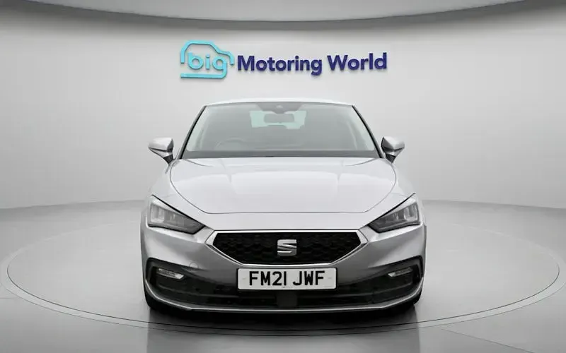 Used Seat Leon SE Dynamic 110 HP (80 kW) 2023 Hatchback