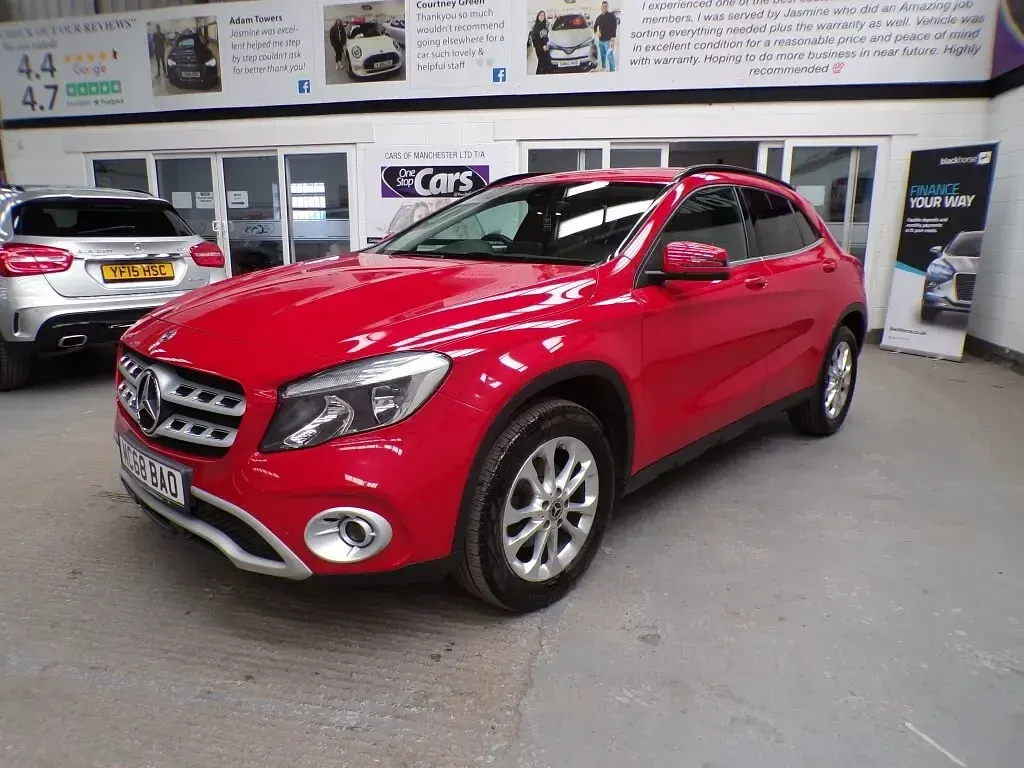 Used Mercedes GLA200 Executive 156 HP (114 kW) 2018 Red SUV