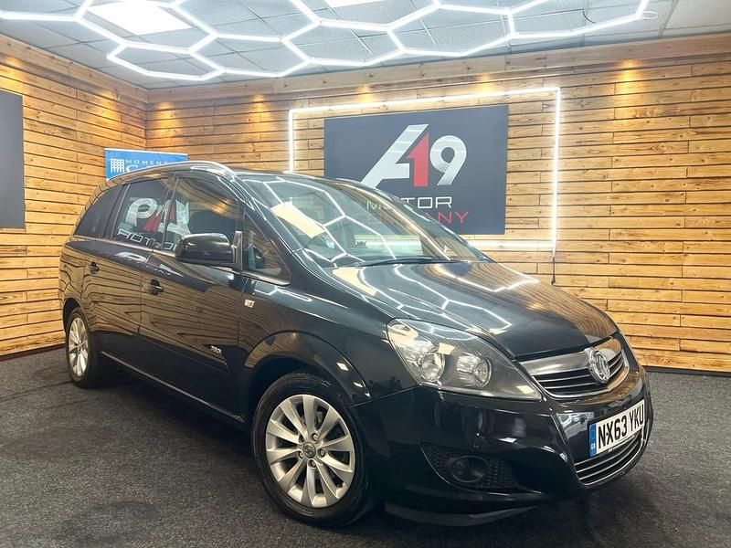 Black Used 2013 Vauxhall Zafira Design Edition MPV | £2,990 (A bit pricey) - Image 1/4