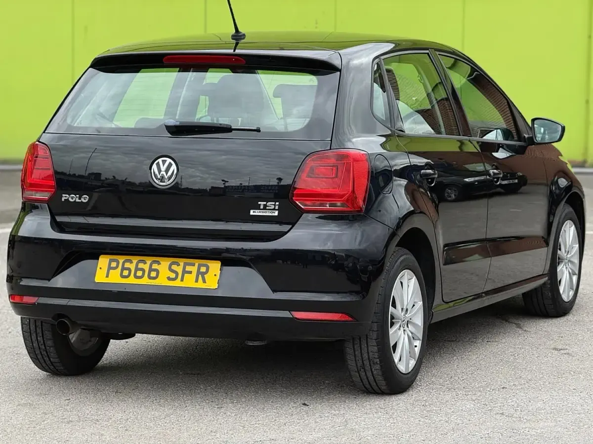 Używany VW Polo SE 2015 Czarny Hatchback