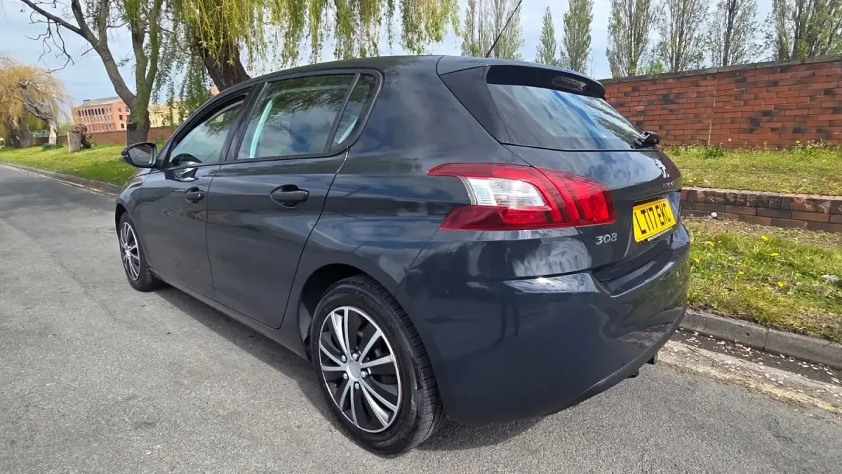 Używany Peugeot 308 Access 2017 Szary Hatchback