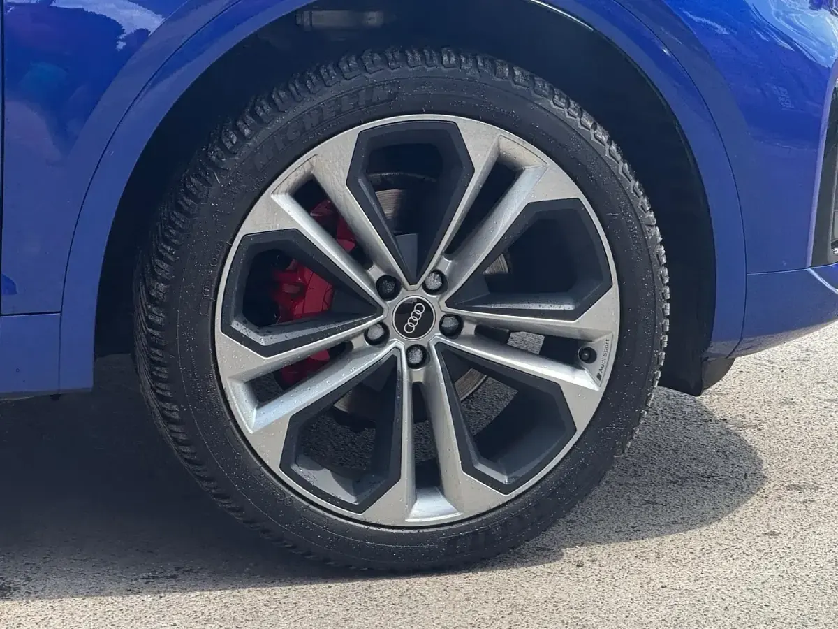 Used Audi Q5 Comfort 204 HP (150 kW) 2021 Blue SUV