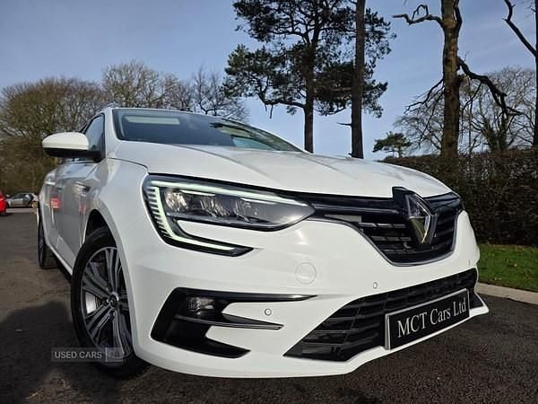 Used Renault Mégane GrandTour Iconic 2022 White Estate