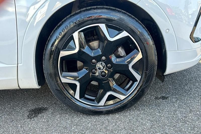 Image 3/4