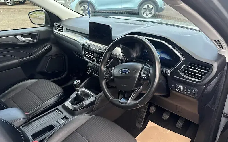 Used Ford Kuga Titanium 150 HP (110 kW) 2023 Silver SUV