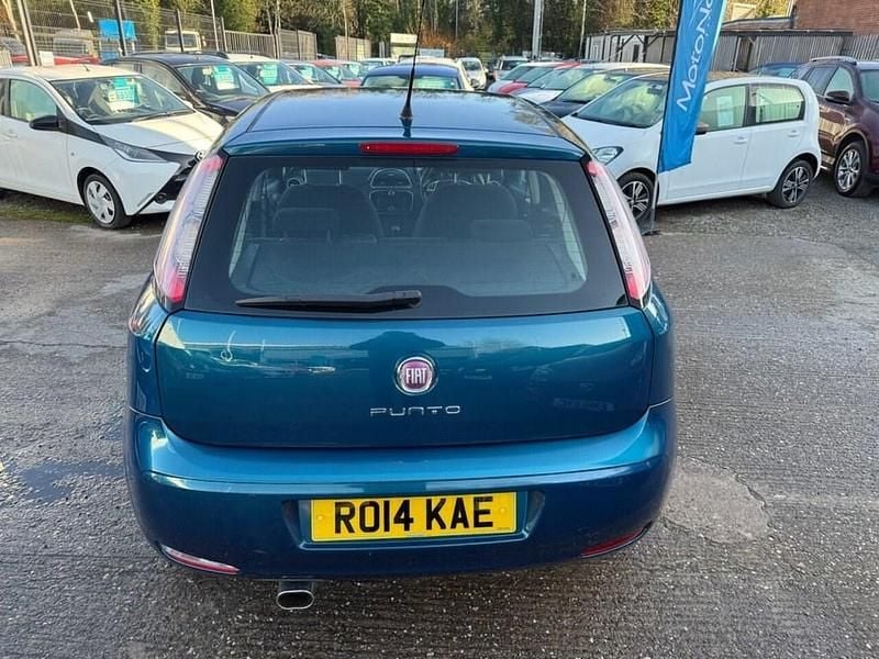 Used Fiat Punto Easy 69 HP (50 kW) 2014 Blue Hatchback