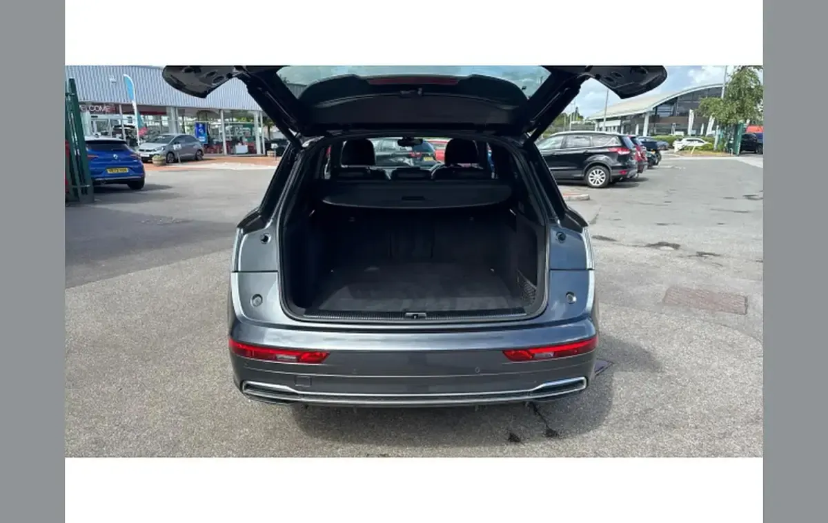 Used Audi Q5 S-Line 190 HP (139 kW) 2018 Grey SUV