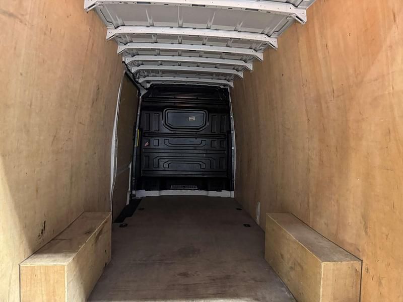 Used VW Crafter Trendline 140 HP (102 kW) 2023 White Van