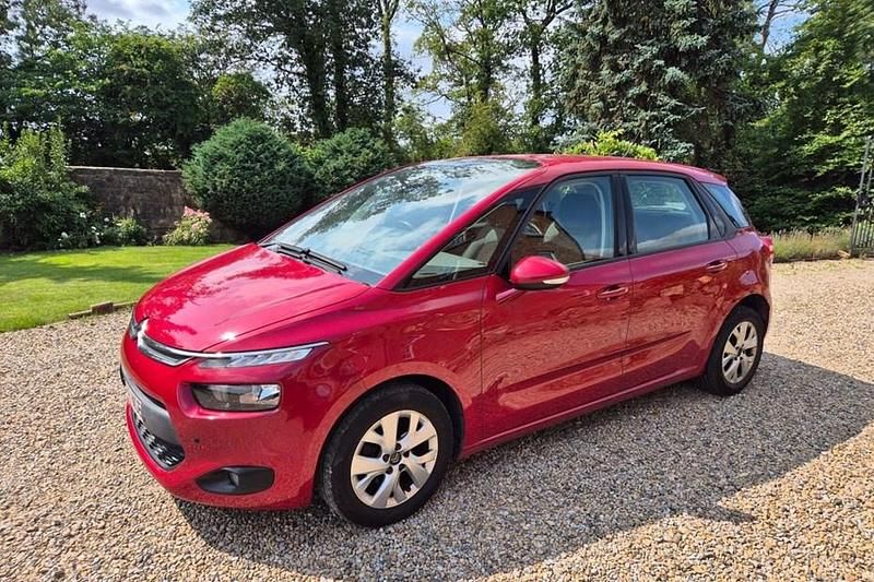 Red Used 2016 Citroën C4 Picasso VTR Sport MPV | £8,195 (Fair price) - Image 1/1