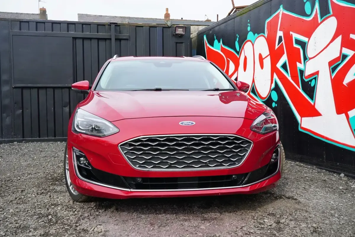 Używany Ford Focus Vignale 150 KM (110 kW) 2020 Czerwony Kombi