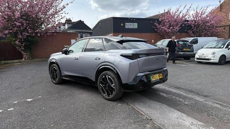 Used Peugeot e-3008 GT 152 kW (207 HP) 2025 Grey SUV
