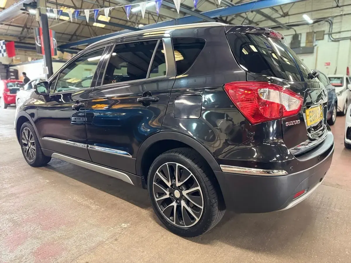 Gebraucht Suzuki SX4 S-Cross SZ-T 120 PS (88 kW) 2014 Schwarz Kleinwagen