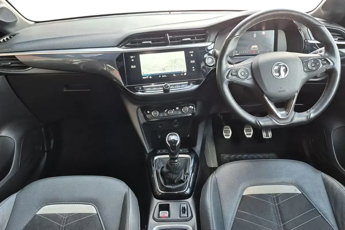 Used Vauxhall Corsa Ultimate 100 HP (73 kW) 2023 White Hatchback