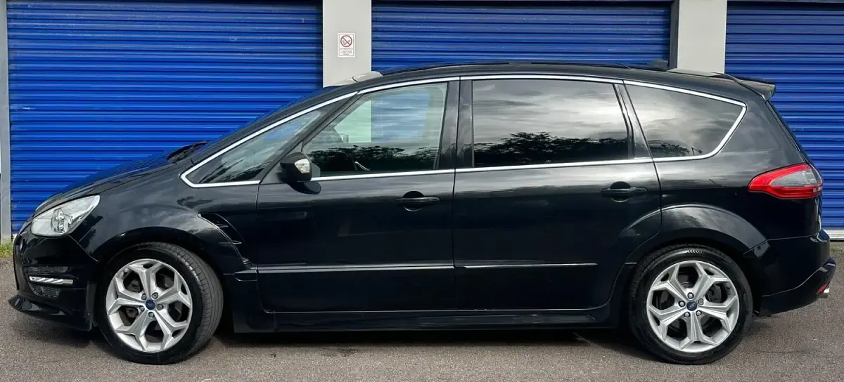 Used Ford S-MAX Titanium X 200 HP (147 kW) 2013 Black MPV