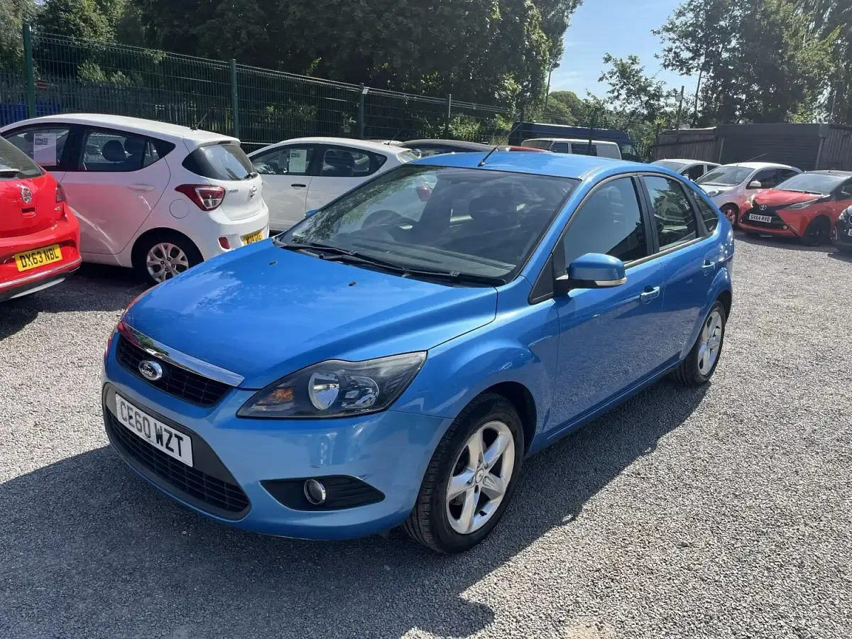 Used Ford Focus Zetec 99 HP (72 kW) 2010 Blue Hatchback