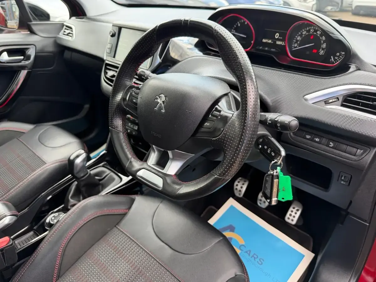 Used Peugeot 2008 GT-line 100 HP (73 kW) 2018 Red SUV