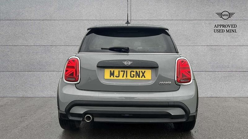 Used Mini Cooper Classic 134 HP (98 kW) 2021 Grey Hatchback