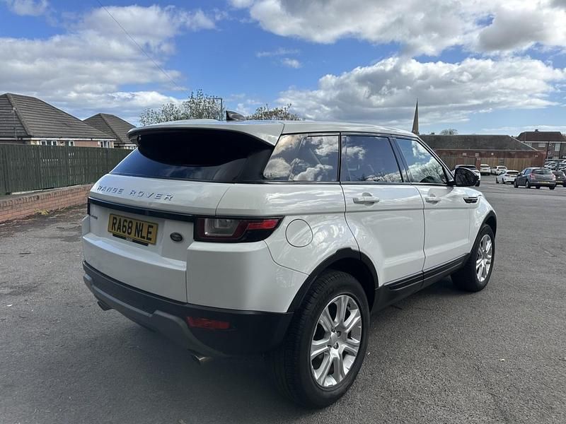 Used Land Rover Range Rover evoque SE 2019 White SUV