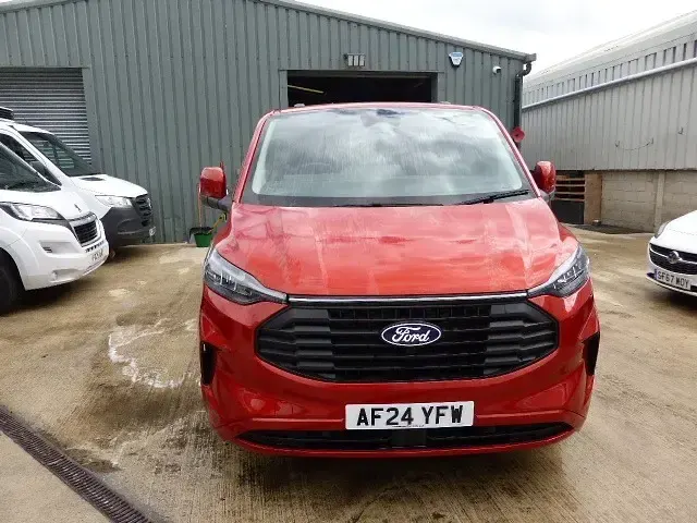 Used Ford Transit Custom Limited 150 HP (110 kW) 2024 Artisan red Van