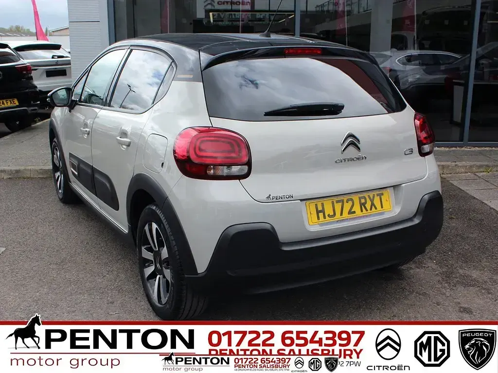 Used Citroën C3 PureTech 82 HP (60 kW) 2022 Beige Hatchback