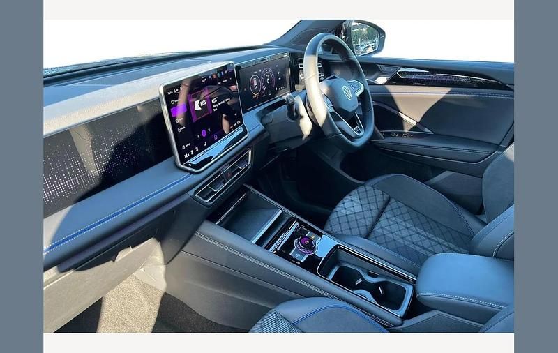 Used VW Tiguan R-line 147 HP (108 kW) 2025 Black SUV