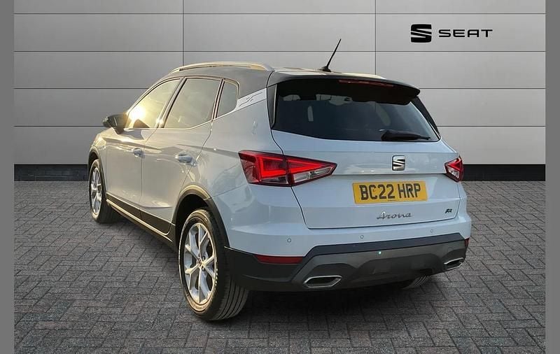 Used Seat Arona FR 108 HP (79 kW) 2022 White SUV