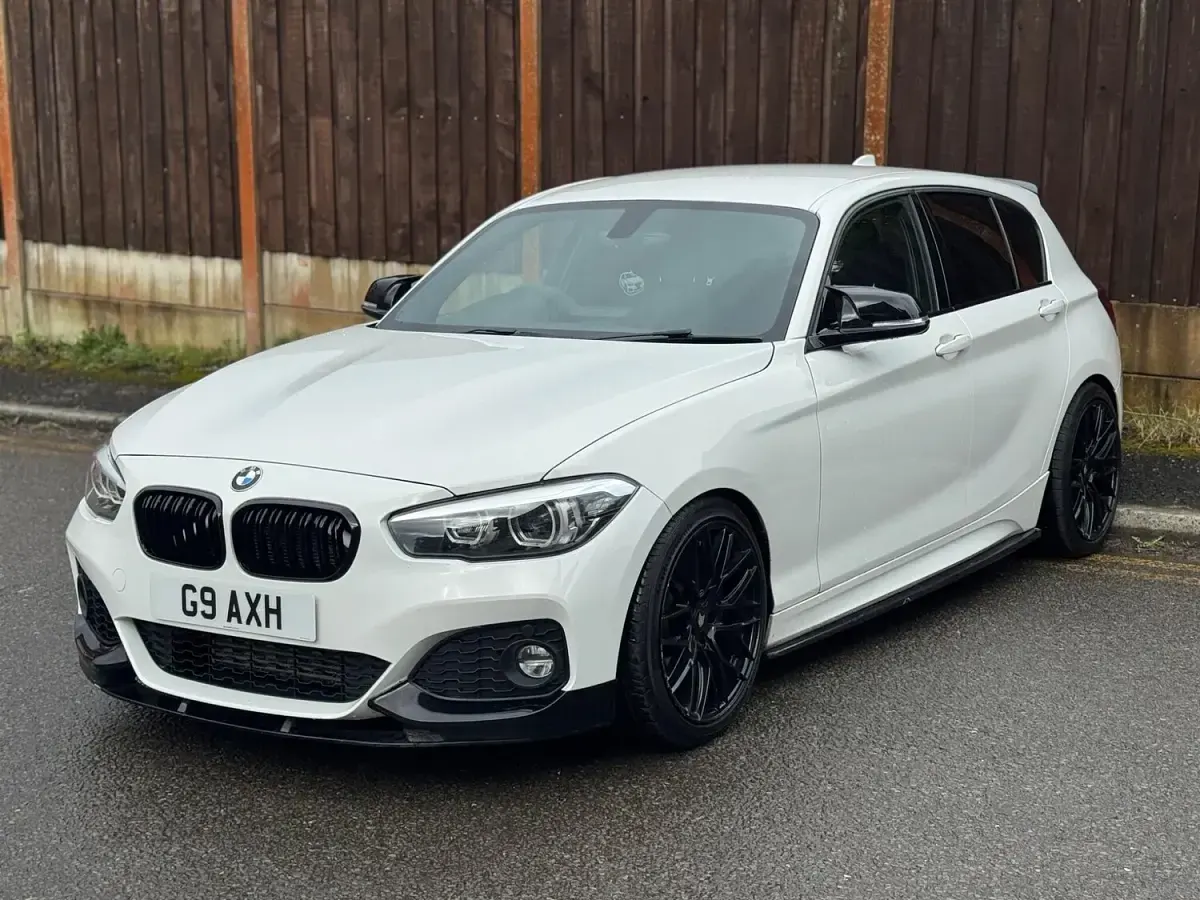 Used BMW 118 Efficient Dynamics 2019 White Hatchback