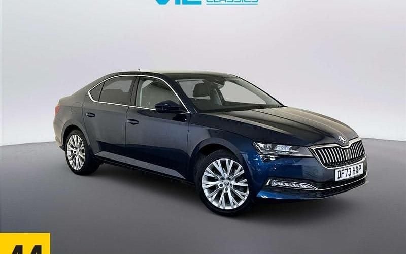 Used Skoda Superb SE L 190 HP (139 kW) 2023 Blue Hatchback