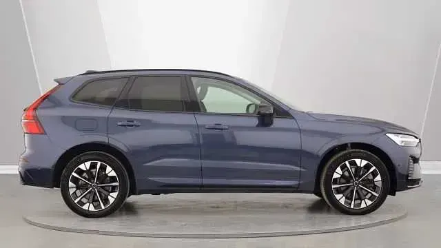 Second-hand Volvo XC60 Plus 250 CP (183 kW) 2026 SUV